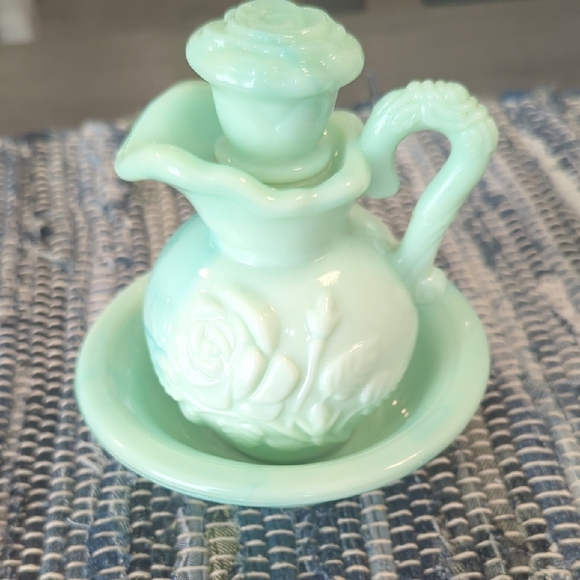 Vintage Avon Turquoise Swirl Jadeite Pitcher/ Bowl Set W/ Victorian Rose Design - Picture 7 of 7